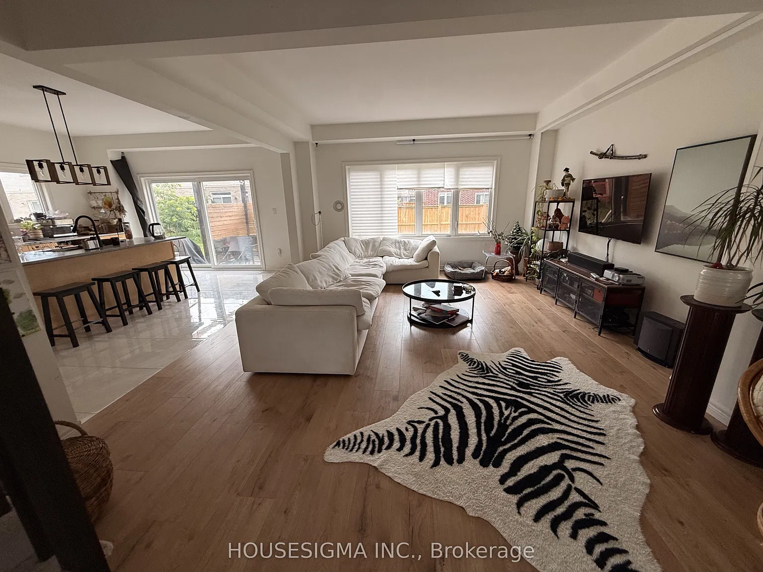 3 bed, $2,500 — Photo 3