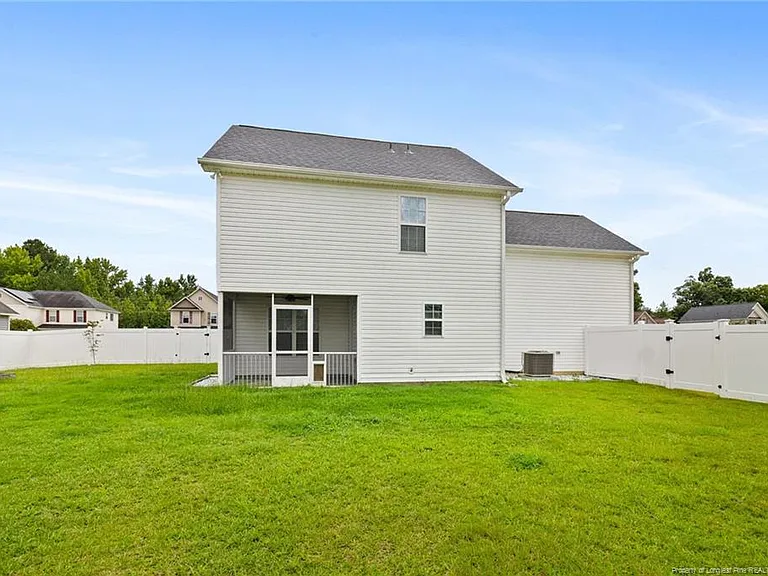118 Newport Ct — Photo 34