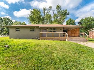 110 SE 11th St, Bentonville, AR 72712