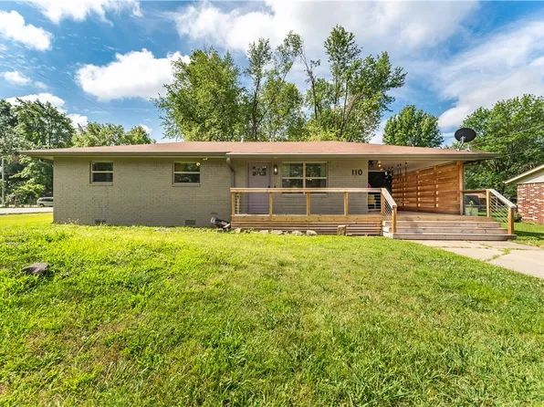 110 SE 11th St, Bentonville, AR 72712