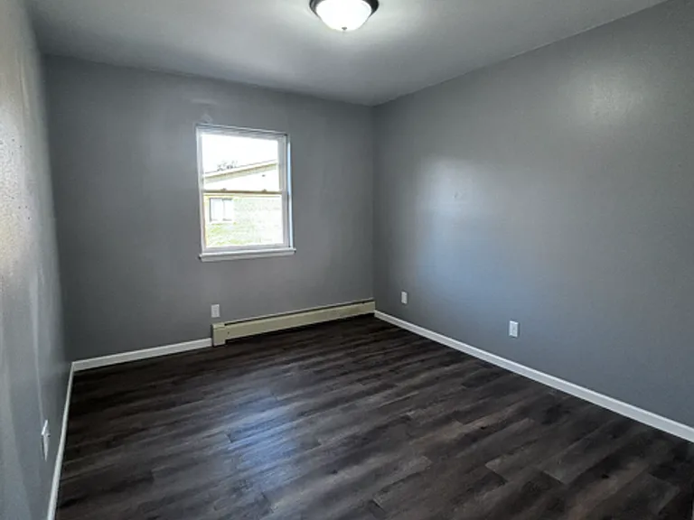 1005 S East St — Photo 17