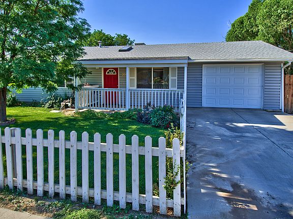 White Picket Fence 
