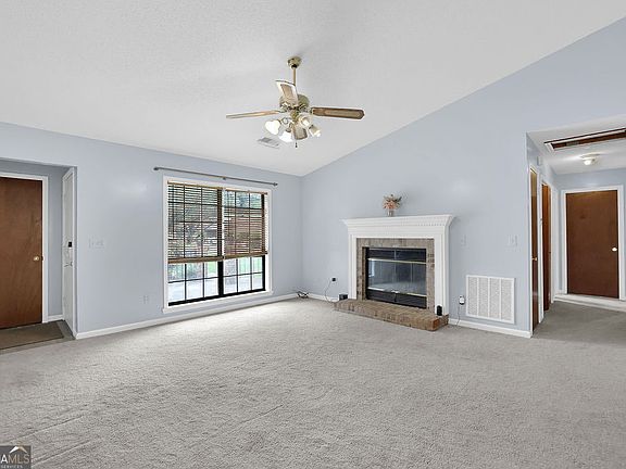5th image of 1238 Shannon Way