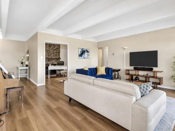 7877 E Mississippi Avenue #301, Denver, CO 80247