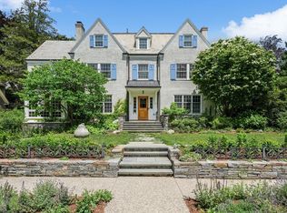 15 Hubbard Park Rd, Cambridge, MA 02138