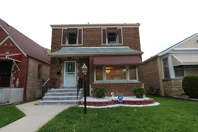 9320 S Bishop St photo 1