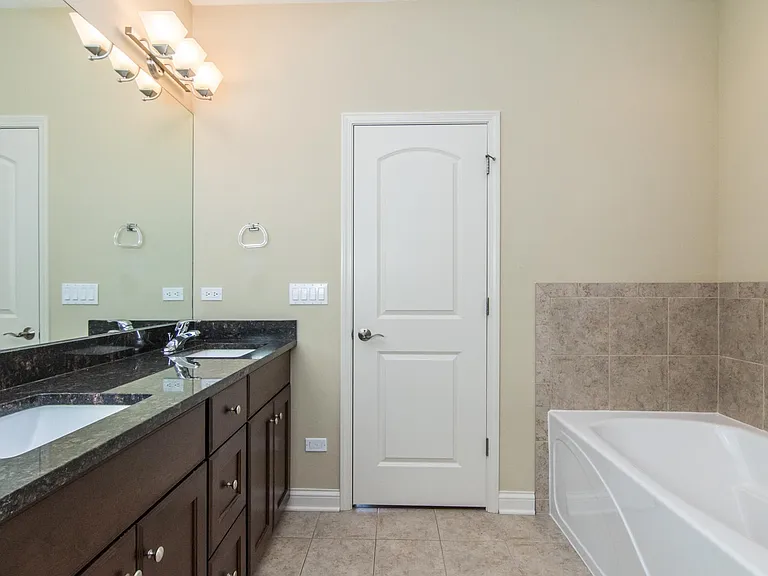 6650 N Harlem Ave #G — Photo 12