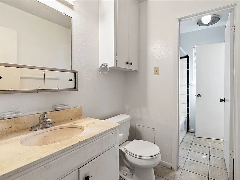 1829 Lesle Ln — Photo 7