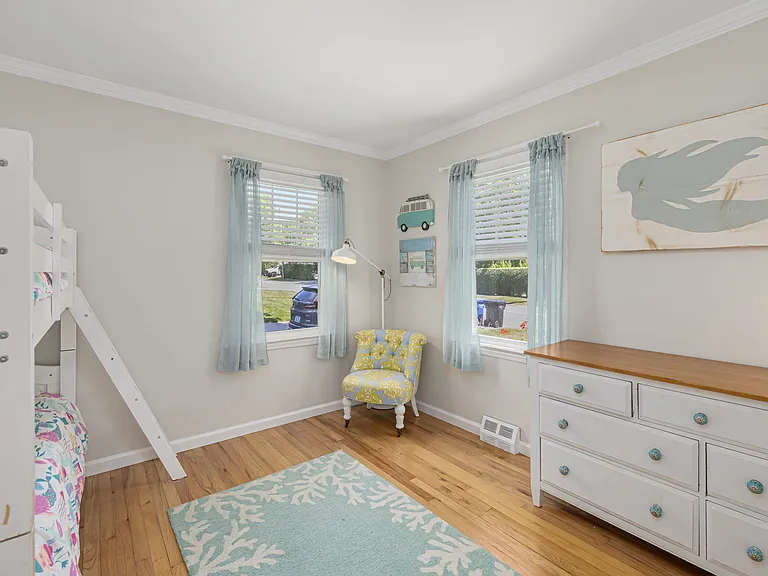 133 Carroll Ave — Photo 21