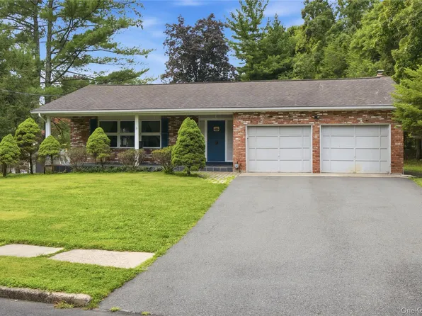 17 Little Brook Lane, New City, NY 10956