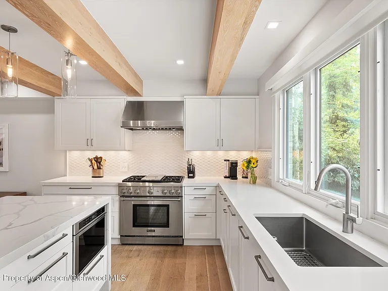 812 E Cooper Ave — Photo 16