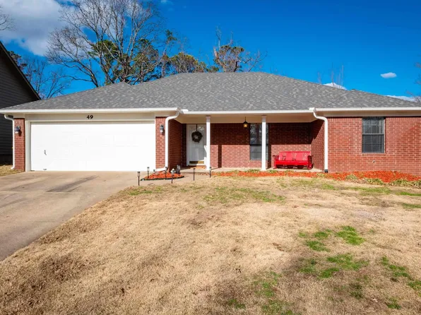 49 Summit Ridge Dr, Little Rock, AR 72211