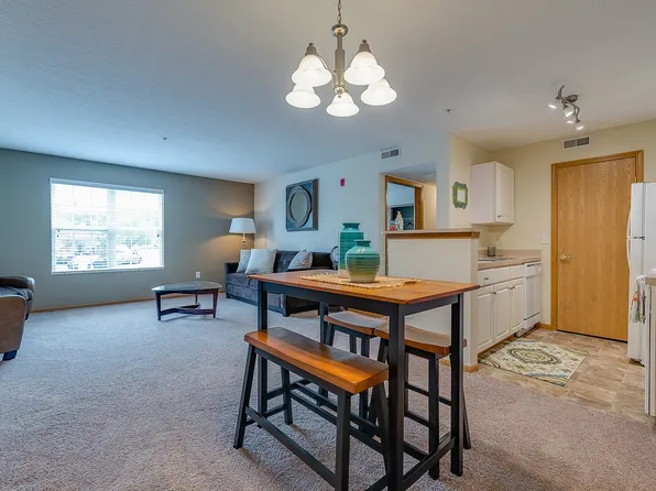 The Residences at Eastpointe Ridge