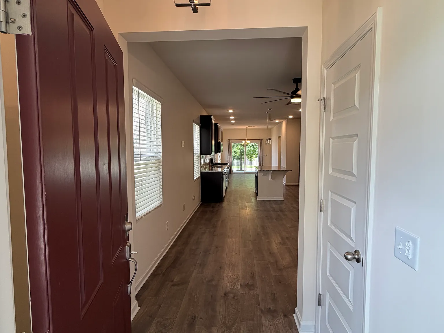 3 bed, 1500 sqft, $2,500 — Photo 4