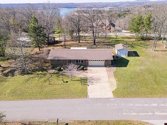 3rd image of 230 Jims Rd