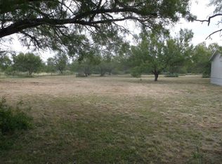 480 State Highway 173, Bigfoot, TX 78005