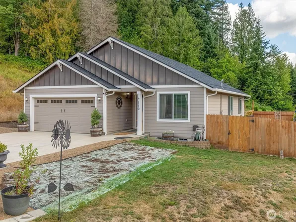 110 Axis Road, Castle Rock, WA 98611