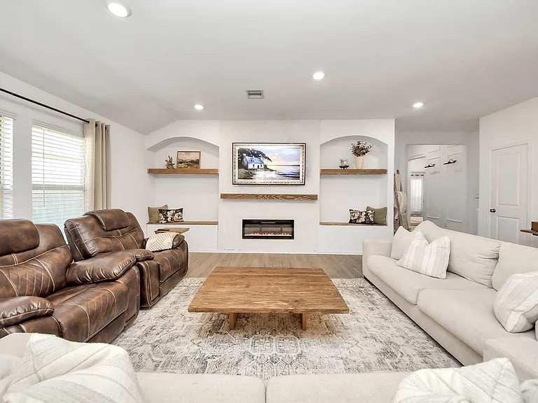 2835 Mistygate Ct — Photo 6