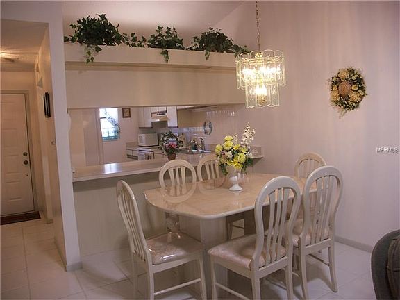 4th image of 215 Homewood Ave #12B
