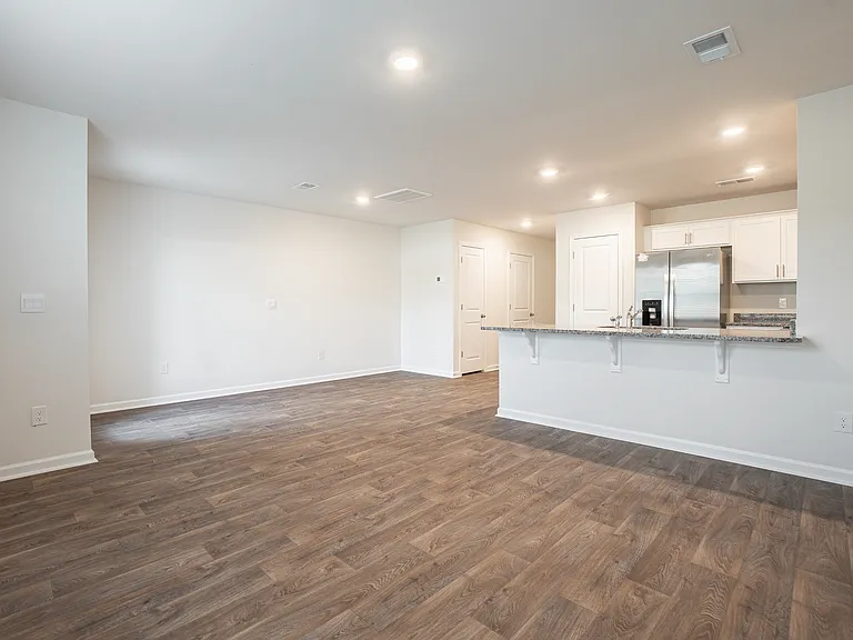 206 Wall St — Photo 30