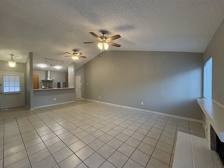 1206 High Valley Dr — Photo 5