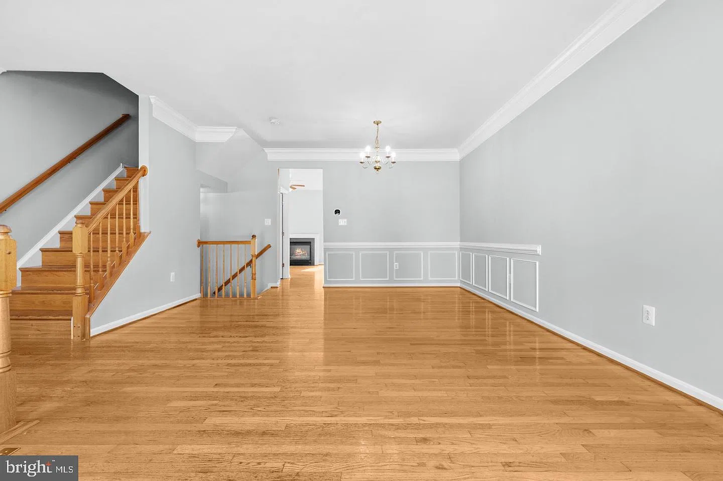 3 bed, 3.5 bath, 2318 sqft, $3,000 — Photo 4