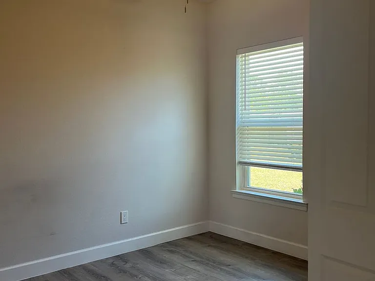 38 Pine Hill Ln #B — Photo 13