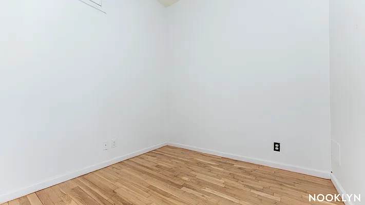 Rented by Nooklyn NYC LLC | media 18