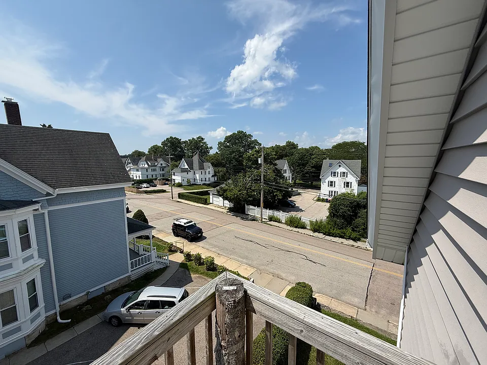 15 Newton Ave #3