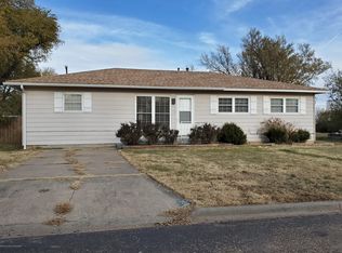 308 Oak Ave, Panhandle, TX 79068