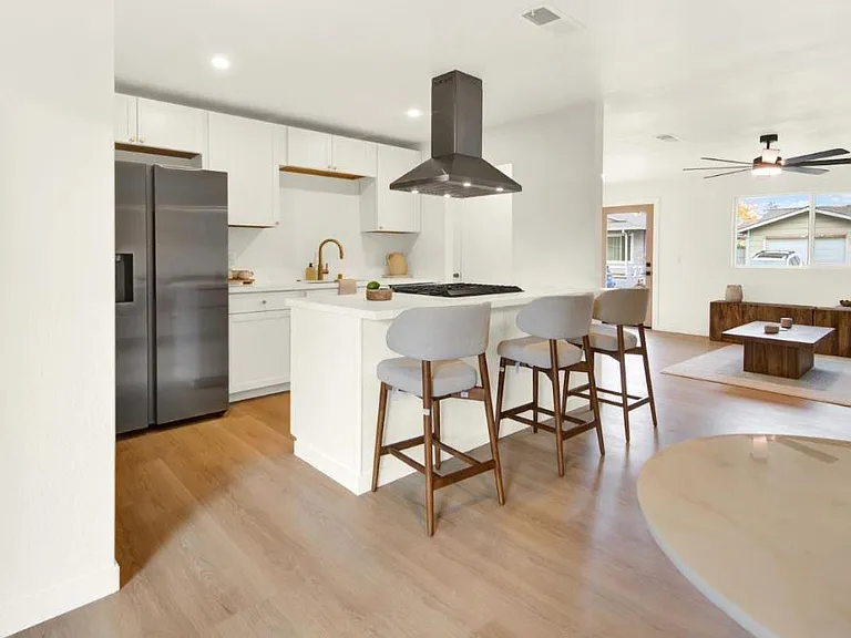 6610 Oak Leaf Ct — Photo 11