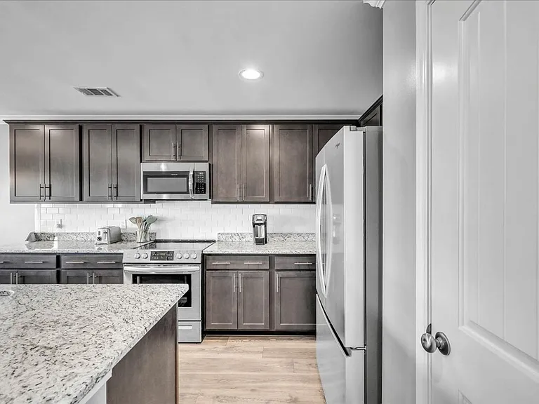 128 Whitehaven Rd — Photo 4