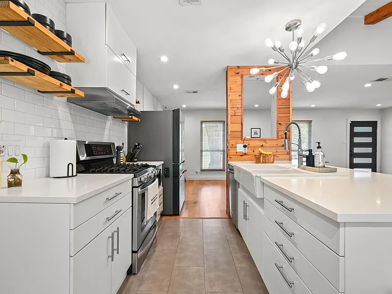 1605 Springer Ln — Photo 13