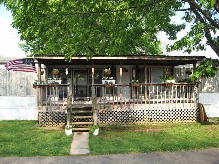 GREAT FRONT PORCH!
