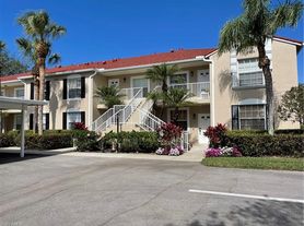 2925 Cypress Trace Cir