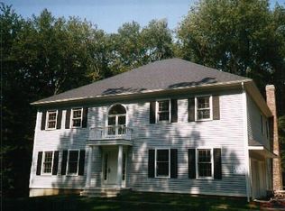 200 Longmeadow Rd, Fairfield, CT 06824