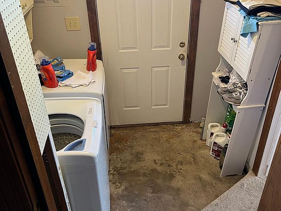 2nd image of 742 S Lahoma Ave