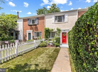 128 E Rosemont Ave, Alexandria, VA 22301