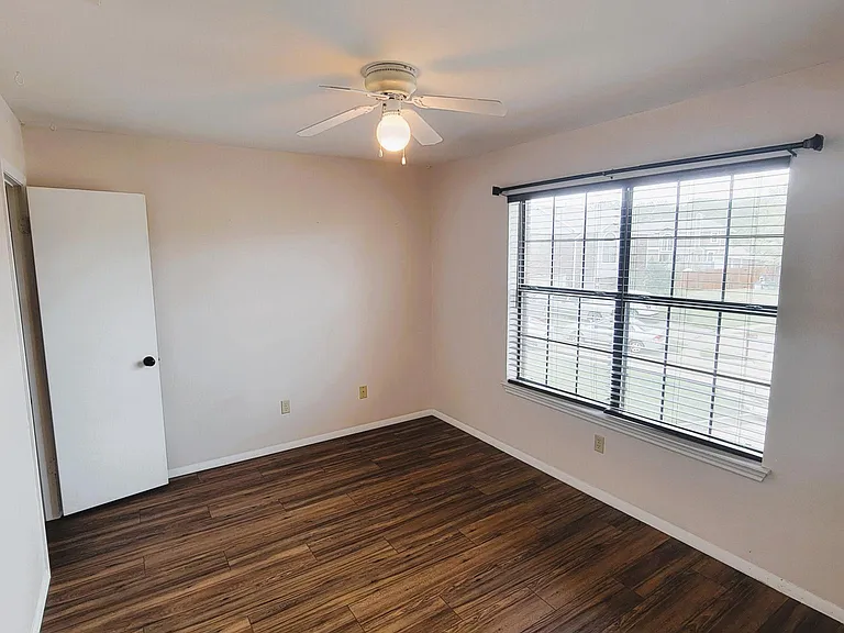 2315 Bernice Cir — Photo 25