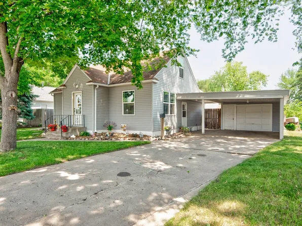 308 S 15th St, Estherville, IA 51334
