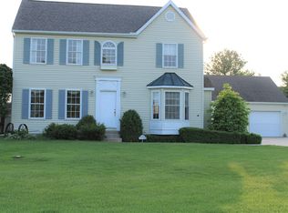 1302 N Douglas St, Shelbyville, IL 62565