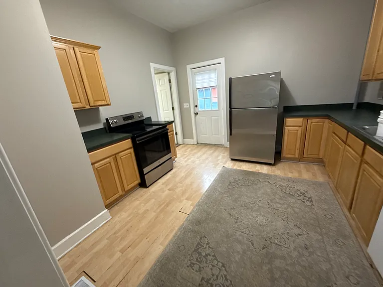 1522 Saulcy St — Photo 7