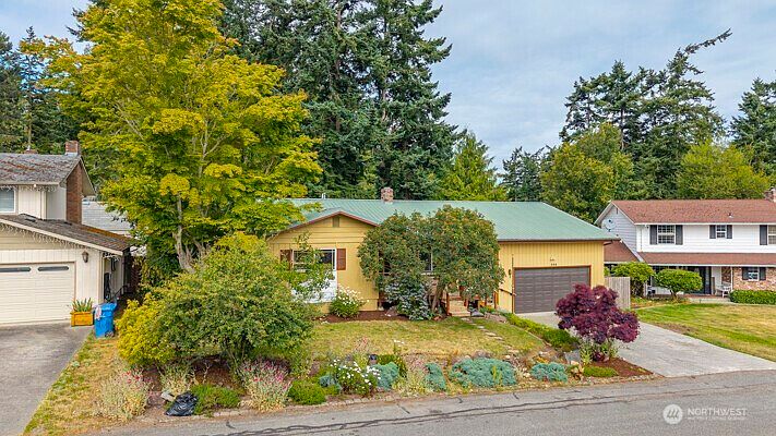 1st image of 869 SW Fairhaven Drive