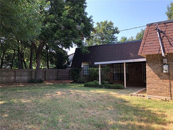 3rd image of 4403 Longacres Ct