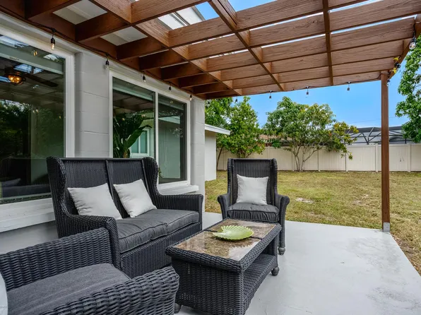 2256 Constitution Blvd, Sarasota, FL 34231