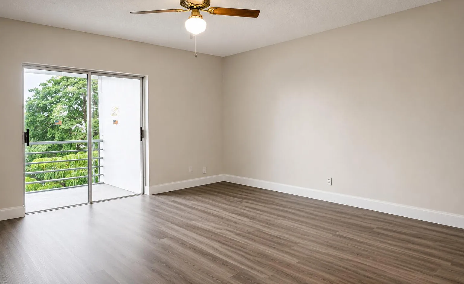 2 bed, 2.0 bath, 957 sqft, $1,600 — Photo 3