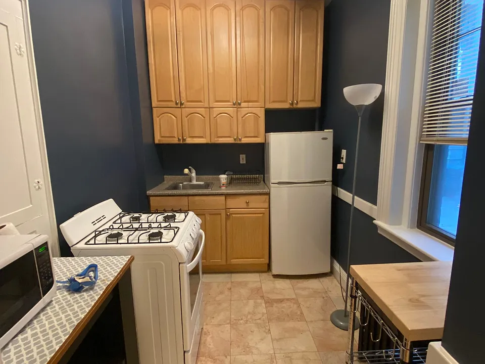 247 Chestnut Hill Ave #4A