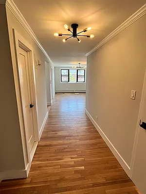 Rented by Hudson Exclusive Inc | media 32