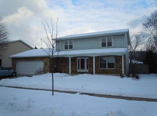 1220 Cliffview Ave, Onalaska, WI 54650