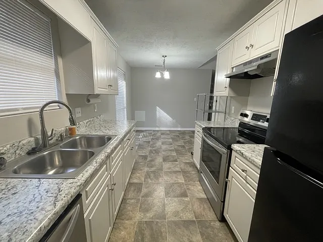 3114 Ocean Dr — Photo 15
